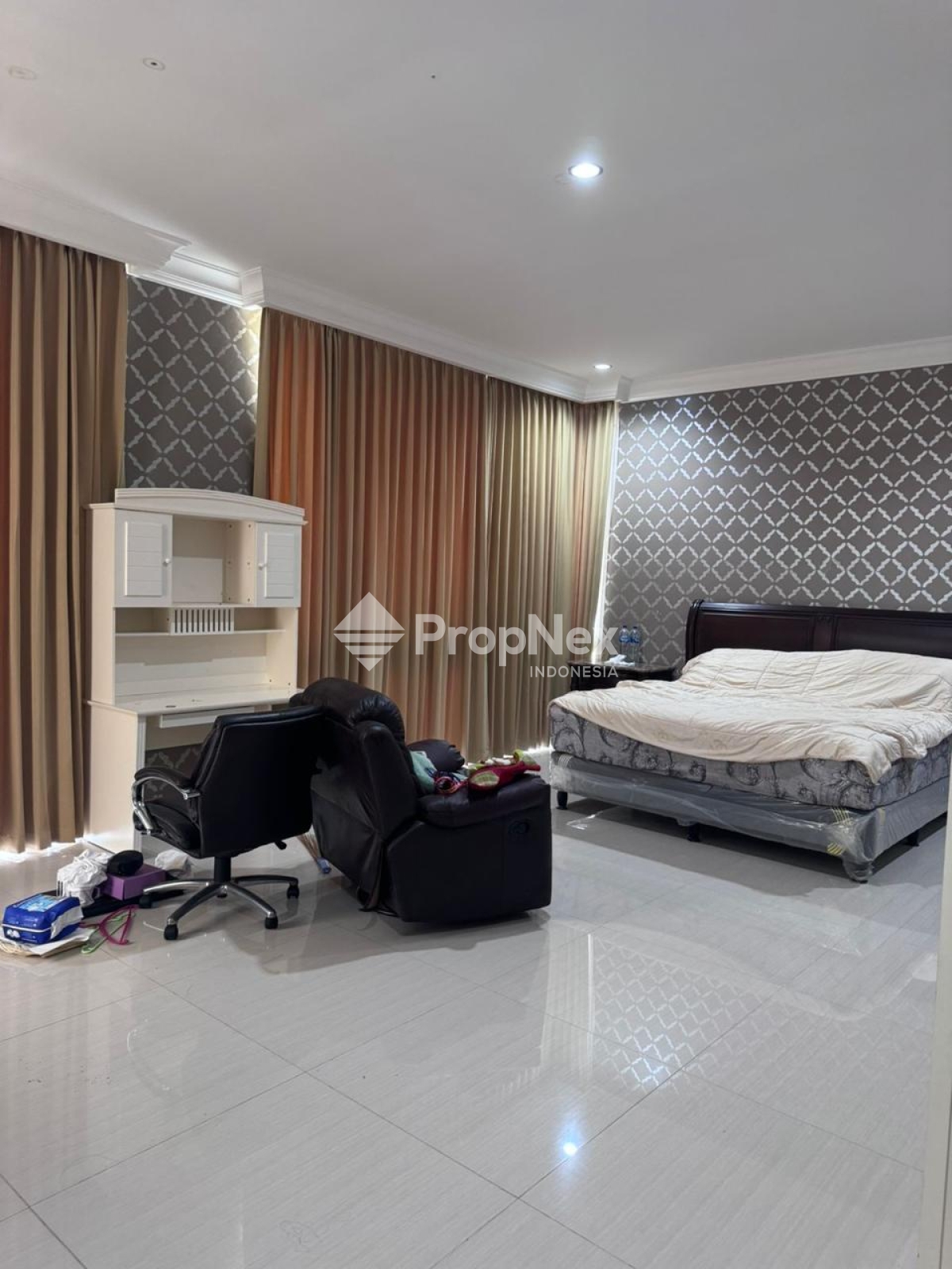 La Ritz Wood Pakuwon Indah — foto 11